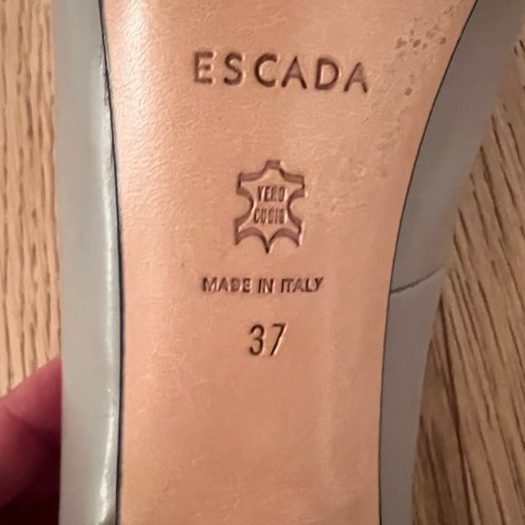 Escada pumps - Picture 3 of 4
